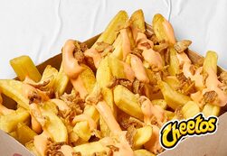 Hut Frites Cheetos® - Sauce blanche kebab et Cheetos® Crunchy Fromage